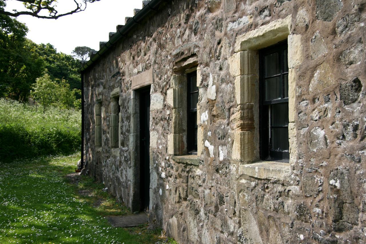Dunvegan Castle Laundry Cottage Exterior photo